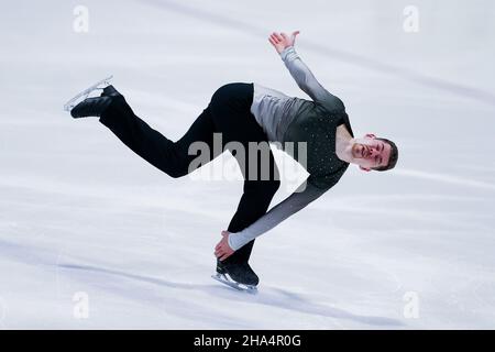 Neuss, Germania. 10th Dic 2021. Figura pattinaggio: Campionato tedesco, individuale, uomini, breve programma: Paul Fentz sul ghiaccio. Credit: Rolf Vennenbernd/dpa/Alamy Live News Foto Stock