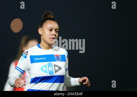 ROTTERDAM, PAESI BASSI - DICEMBRE 10: Licia Darnoud di PEC Zwolle durante la partita pure Energie Erevisione Vrouwen tra Feyenoord Rotterdam e PEC Zwolle a Nieuw Varkenoord il 10 Dicembre 2021 a Rotterdam, Paesi Bassi (Foto di Yannick Verhoeven/Orange Pictures) Foto Stock