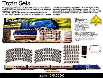 Pagina di un catalogo ferroviario modello Hornby 1987 con treni. Più vintage Hornby catalogo cover & pagine in vendita con le mie altre immagini Foto Stock