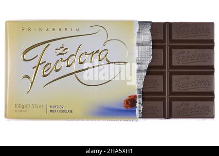 Feodora superiore cioccolato al latte isolato su sfondo bianco Foto Stock