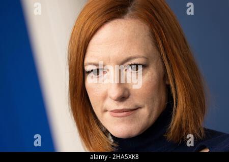 Washington, Vereinigte Staaten. 10th Jan 2021. Il Segretario della Casa Bianca, Jen Psaki, tiene un briefing alla Casa Bianca di Washington, DC, 10 dicembre 2021. Credit: Chris Kleponis/CNP/dpa/Alamy Live News Foto Stock