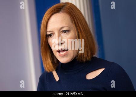 Washington, Vereinigte Staaten. 10th Jan 2021. Il Segretario della Casa Bianca, Jen Psaki, tiene un briefing alla Casa Bianca di Washington, DC, 10 dicembre 2021. Credit: Chris Kleponis/CNP/dpa/Alamy Live News Foto Stock