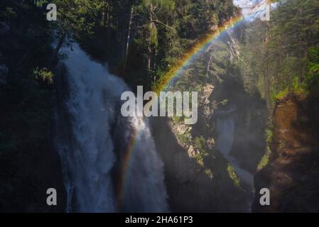 italia,alto adige,trentino-alto adige,alto adige,pustertal,ahrntal,sabbia a taufers,campo tures,gola di tobel con le cascate di reinbach Foto Stock