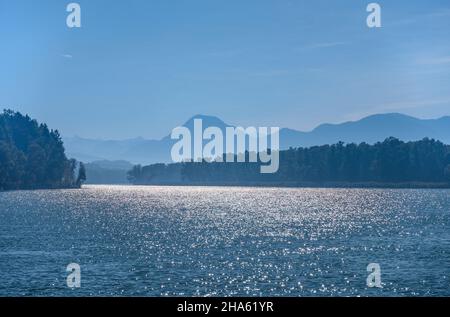 germania,baviera,alta baviera,quartiere di rosenheim,schechen,vista sulla locanda per le montagne di mangrall con bar selvaggi Foto Stock