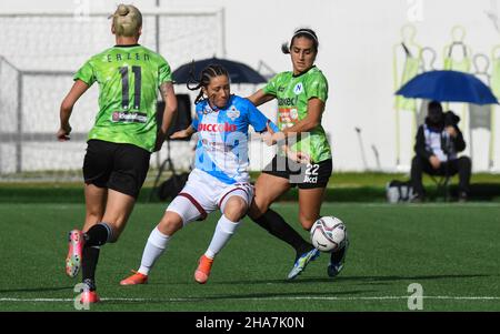 Pomigliano, Italia. 11th Dic 2021. Giuseppina Moraca (22) Pomigliano Calcio Femminile durante il Calcio Italiano Seria A Women 2021/2022 Match tra Pomigliano Femminile vs Napoli Femminile il 11 dicembre 2021 allo Stadio Ugo Gobbato di Pomigliano Italia Credit: Independent Photo Agency/Alamy Live News Foto Stock