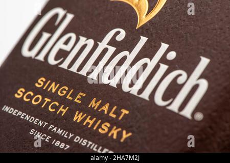 EDIMBURGO, SCOZIA - 10 DICEMBRE 2021: Scatola di 18 anni Glenfiddich single malt scotch whisky Foto Stock