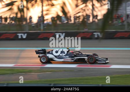 11th dicembre 2021; Yas Marina Circuit, Abu Dhabi, Emirati Arabi Uniti: FIA Abu Dhabi F1 Grand Prix Qualification Day: Suderia AlphaTauri Honda, Pierre Gasly Foto Stock