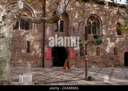 Ingresso ai chiostri della Cattedrale di Frejús, dipartimento Var, regione Provenza-Alpi-Côte Costa Azzurra, Francia Foto Stock