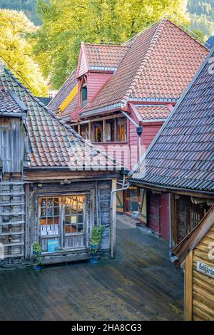 Bryggen, il centro storico molto interessante di Bergen, Norvegia Foto Stock