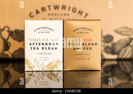 Pacchetto premium di tè e caffè da Cartwright e Butler per le feste Foto Stock