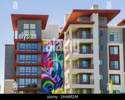 Las Vegas, MAGGIO 12 2021 - Sunny view of the Elysian Apartment Foto Stock