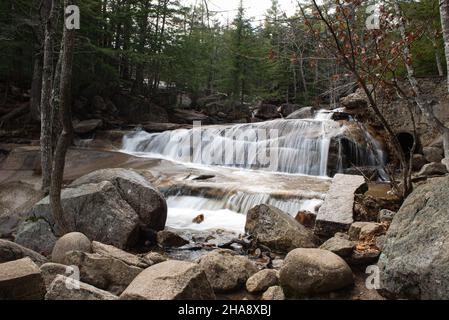 Dianaa's Bath è una serie di piccole cascate nella zona di North Conway del New Hampshire, Stati Uniti. Foto Stock