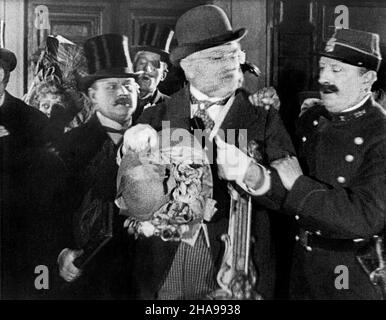 Jim Gérald, in set del film del silenzio francese, 'un Chapeau de Paille d'Italie', titolo inglese: Il cappello della paglia italiano', Films Albatros, 1928 Foto Stock