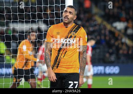 Hull, Regno Unito. 11th Dic 2021. Josh Magennis #27 di Hull City durante la partita a Hull, Regno Unito il 12/11/2021. (Foto di James Heaton/News Images/Sipa USA) Credit: Sipa USA/Alamy Live News Foto Stock