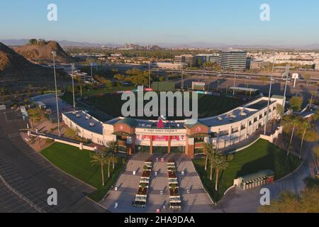 Una vista aerea dello stadio Tempe Diablo, martedì 2 marzo 2021, a Tempe, Ariz. Il complesso è la casa di allenamento primaverile dei Los Angeles Angels. Foto Stock