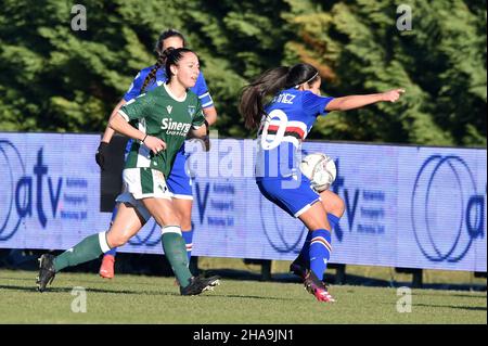 Verona, Italia. 11th Dic 2021. Yoreli Rincon (Sampdoria) durante Hellas Verona Women vs UC Sampdoria, calcio italiano Serie A Women Match a Verona, Italia, Dicembre 11 2021 Credit: Independent Photo Agency/Alamy Live News Foto Stock