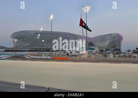 11.12.2021, Yas Marina Circuit, Abu Dhabi, FORMULA 1 ETIHAD AIRWAYS ABU DHABI GRAND PRIX 2021, nella foto The W Hotel on Yas Island. Foto Stock