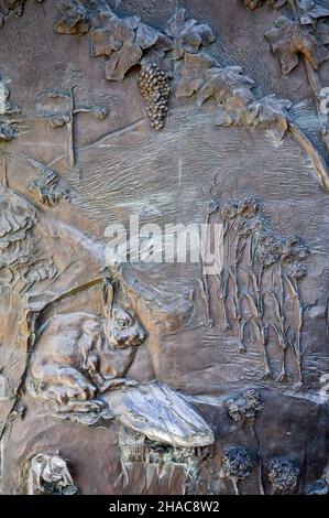 PANNONHALMA, UNGHERIA - 13 AGOSTO 2021: Dettagli della chiesa abbaziale benedettina di Pannonhalma a Pannonhalma, Ungheria Foto Stock