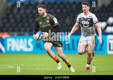 Swansea, Regno Unito. 12th Dic 2021. Ospreys ala destra Alex Cuthbert durante la Ospreys v sale Sharks European Champions Cup Rugby Match. Credit: Gruffydd Thomas/Alamy Live News Foto Stock