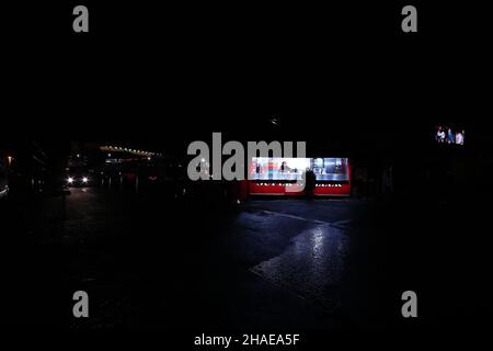 Walsall, Regno Unito. 12th Dic 2021. Bescot Stadium General view fuori dallo stadio prima della partita della fa Women's Super League tra Aston Villa e Tottenham Hotspur al Bescot Stadium di Walsall, Inghilterra, il 12 dicembre 2021. Kieran Riley credito: SPP Sport Stampa Foto. /Alamy Live News Foto Stock