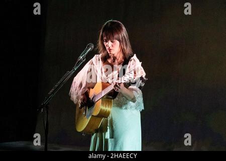 Carmen Consoli durante Volevo fare la rockstar Tour 2021 - Carmen Consoli, Concerto cantante italiano a Senigallia (AN), Italia, 10 dicembre 2021 Foto Stock