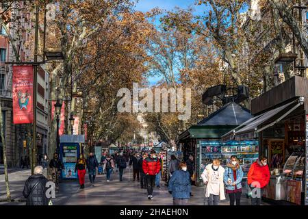 Las Ramblas, il lungomare più popolare di Barcellona, Catalogna, Spagna. Foto Stock