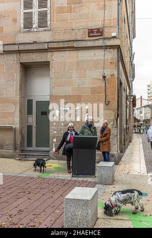 Place de Grevenbroich a Saint-Chamond, Francia. Grevenbroich, in Germania e Saint-Chamond in Francia sono due città gemelle Foto Stock