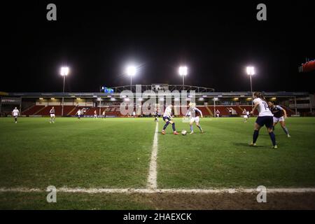 Walsall, Regno Unito. 12th Dic 2021. Bescot Stadium Vista generale all'interno dello stadio durante la partita della fa Women's Super League tra Aston Villa e Tottenham Hotspur al Bescot Stadium di Walsall, Inghilterra, il 12 dicembre 2021. Kieran Riley credito: SPP Sport Stampa Foto. /Alamy Live News Foto Stock