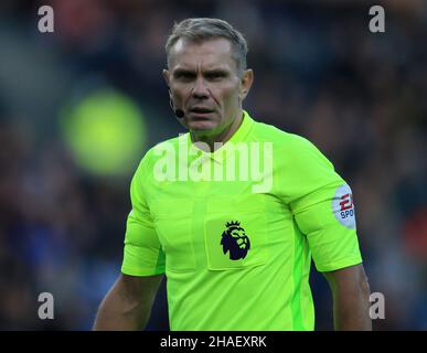 Turf Moor, Burnley, Lancashire, Regno Unito. 12th Dic 2021. Premier League Football, Burnley versus West Ham United; arbitro Graham Scott Credit: Action Plus Sports/Alamy Live News Foto Stock