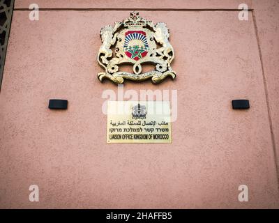 Insegne marocchine e placca dell'Ufficio di collegamento a Tel Aviv Foto Stock