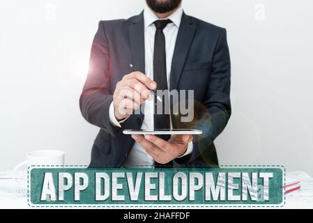 Didascalia di testo che presenta lo sviluppo dell'app. Word written on Development Services for awesome mobile and web experience Presenting Communication Foto Stock