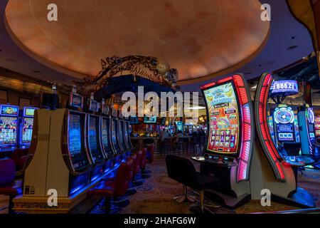 Slot machine, Sky Convention Center al Mohegan Sun Casino, Montville, CT., USA. Foto Stock