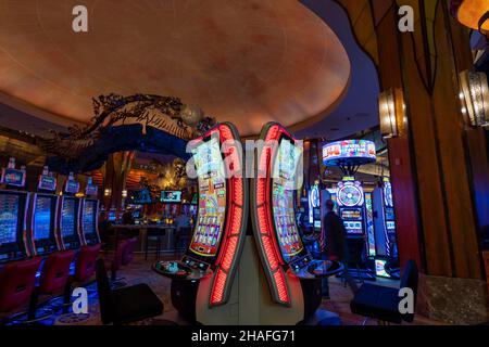 Slot machine, Sky Convention Center al Mohegan Sun Casino, Montville, CT., USA. Foto Stock