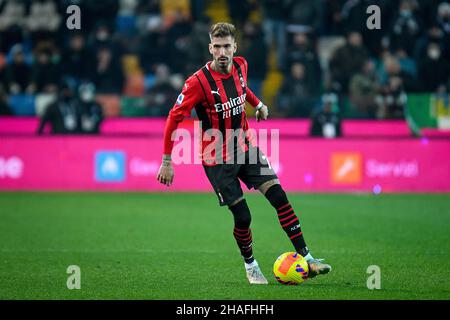 Udine, Italia. 11th Dic 2021. Samuel Castillejo di Milano ritratto in azione durante Udinese Calcio vs AC Milano, Calcio italiana Serie A partita a Udine, Italia, Dicembre 11 2021 credito: Agenzia fotografica indipendente/Alamy Live News Foto Stock