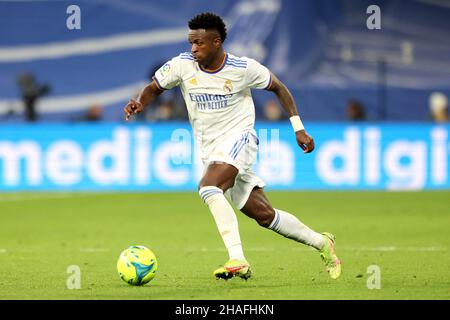 Madrid, spagnolo. 12th Dic 2021. Madrid, Spagna; 12.12.2021.- Real Madrid vs Atletico de Madrid Calcio a la Liga Spagna partita 17 2021-2022 tenutasi a Santiago Bernabeu, Madrid. Real Madrid player Vinicius Credit: Juan Carlos Rojas/dpa/Alamy Live News Foto Stock