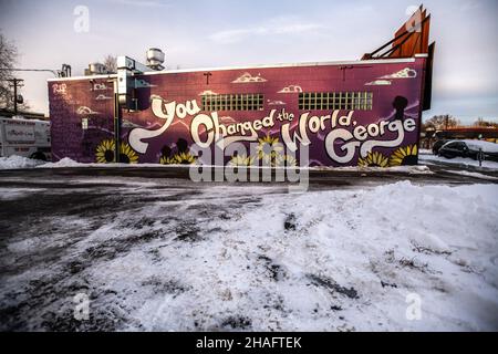 Minneapolis, Stati Uniti. 12th Dic 2021. Atmosfera a George Floyd Square all'angolo tra 38th Street e Chicago Avenue il 12 dicembre 2021 a Minneapolis, Minnesota. Photo by Chris Tuite/ImageSPACE/Sipa USA Credit: Sipa USA/Alamy Live News Foto Stock