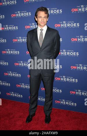 New York, NY, USA. 12th Dic 2021. Hugh Dancy al Tributo All-Star 15th della CNN Heroes all'American Museum of Natural History di New York il 12 dicembre 2021. Credit: RW/Media Punch/Alamy Live News Foto Stock