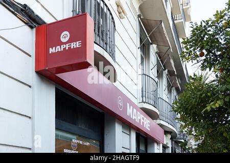 VALENCIA, SPAGNA - 09 DICEMBRE 2021: MAPFRE è una compagnia assicurativa multinazionale spagnola Foto Stock