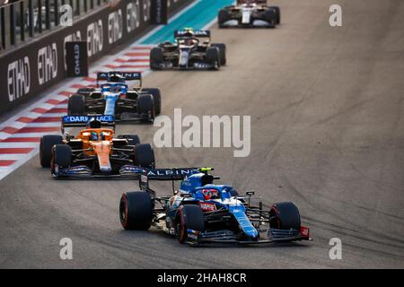 Abu Dhabi, Emirati Arabi Uniti. 12th Dic 2021. 31 Esteban OCON (fra, Alpine F1 Team), Gran Premio F1 di Abu Dhabi al circuito Yas Marina il 12 dicembre 2021 ad Abu Dhabi, Emirati Arabi Uniti. (Foto di HOCH ZWEI) Credit: dpa/Alamy Live News Foto Stock