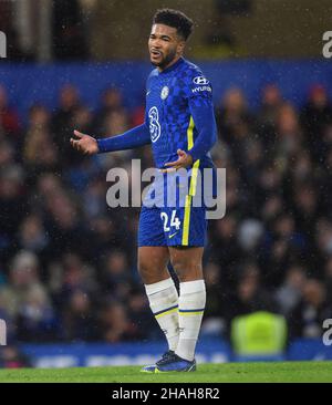 Londra, Regno Unito. 11th Dic 2021. 11 dicembre - Chelsea contro Leeds United - Premier League - Stamford Bridge Reece James durante la partita della Premier League a Stamford Bridge. Picture Credit : Credit: Mark Pain/Alamy Live News Foto Stock