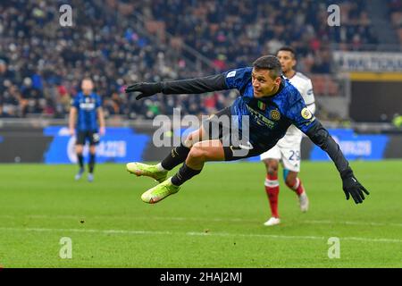 Milano, Italia. 12th Dic 2021. Alexis Sanchez (7) di Inter ha visto durante la Serie un incontro tra Inter e Cagliari a Giuseppe Meazza di Milano. (Photo Credit: Gonzales Photo/Alamy Live News Foto Stock
