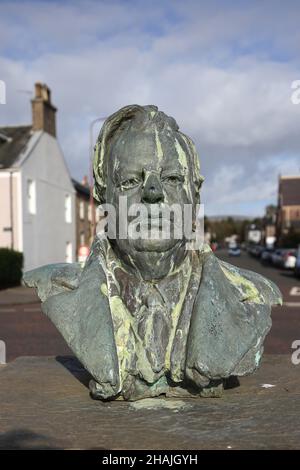 Helensburgh, Argyll, Scozia. Il busto dell'inventore del telesono John Logie Baird che è nato il 13 agosto 1888 nella città Foto Stock