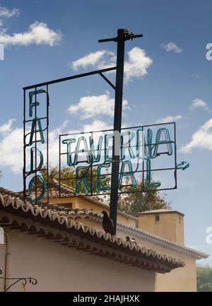 Un ristorante Fado o taverna nel centro storico di Funchal, Madeira. Foto Stock