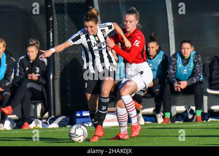 Torino, Italia. 12th Dic 2021. Girelli durante la Serie A Women's Match Juventus vs Milano a Torino, Italia, il 12 dicembre 2021.(Photo by Andrea Amato/Pacific Press/Sipa USA) Credit: Sipa USA/Alamy Live News Foto Stock