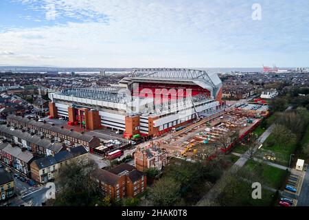 Liverpool, Merseyside, Regno Unito - Dic, 02 2021. Una vista aerea generale del sito di Anfield Road all'Anfield Stadium del Liverpool Football Club come contro Foto Stock