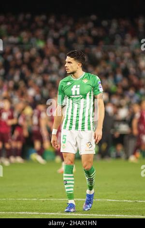 Siviglia, Spagna. 12th Dic 2021. Marc Bartra ha visto durante la partita LaLiga Santander 2021/2022 tra Real Betis e Real Sociedad all'Estadio Benito Villamarín.Final Score; Real Betis 4:0 Real Sociedad. (Foto di Francis Gonzalez/SOPA Images/Sipa USA) Credit: Sipa USA/Alamy Live News Foto Stock