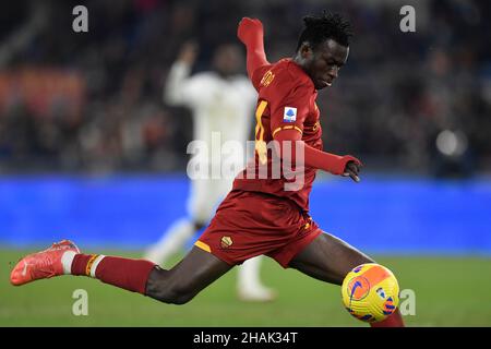 Roma, Italia. 13th Dic 2021. Felix Afena di AS Roma durante la Serie Una partita di calcio tra AS Roma e Spezia allo stadio Olimpico di Roma, 13th dicembre 2021. Foto Antonietta Baldassarre/Insidefoto Credit: Ininsidefoto srl/Alamy Live News Foto Stock