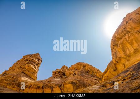 Paesaggio a Jabal Umm Sanman, Jubbah Arabia Saudita, nella regione di Hail Rock Art, patrimonio dell'umanità dell'UNESCO Foto Stock