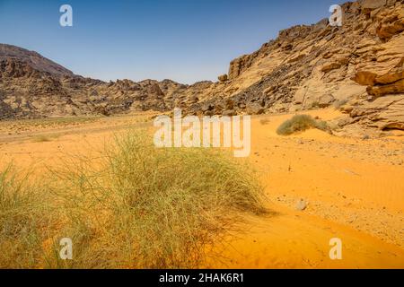 Paesaggio a Jabal Umm Sanman, Jubbah Arabia Saudita, nella regione di Hail Rock Art, patrimonio dell'umanità dell'UNESCO Foto Stock