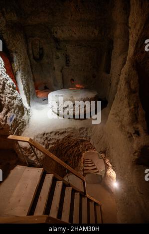 Kaymakli, Turchia. Antica città sotterranea a più livelli in Cappadocia, Turchia. Foto Stock